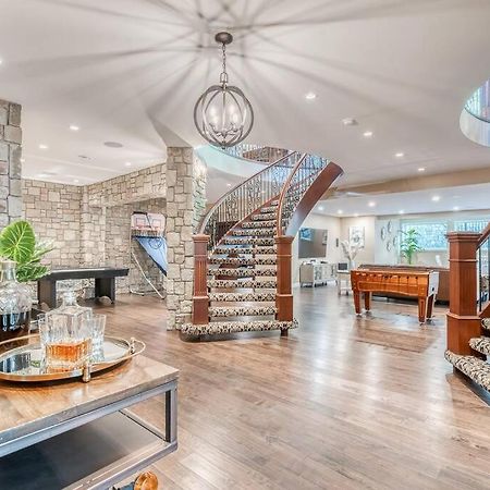 French Chateau W/Swim Spa & Theatre: 11,700 Sqft Calgary Bagian luar foto